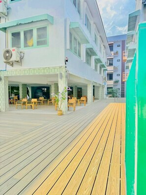 Shared Dormitory, 1 Bedroom, Smoking, Balcony | Terrace/patio - Room-easy Monday Capsule Bed and Traditi (Bangkok)