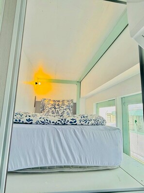 Shared Dormitory, 1 Bedroom, Smoking, Balcony