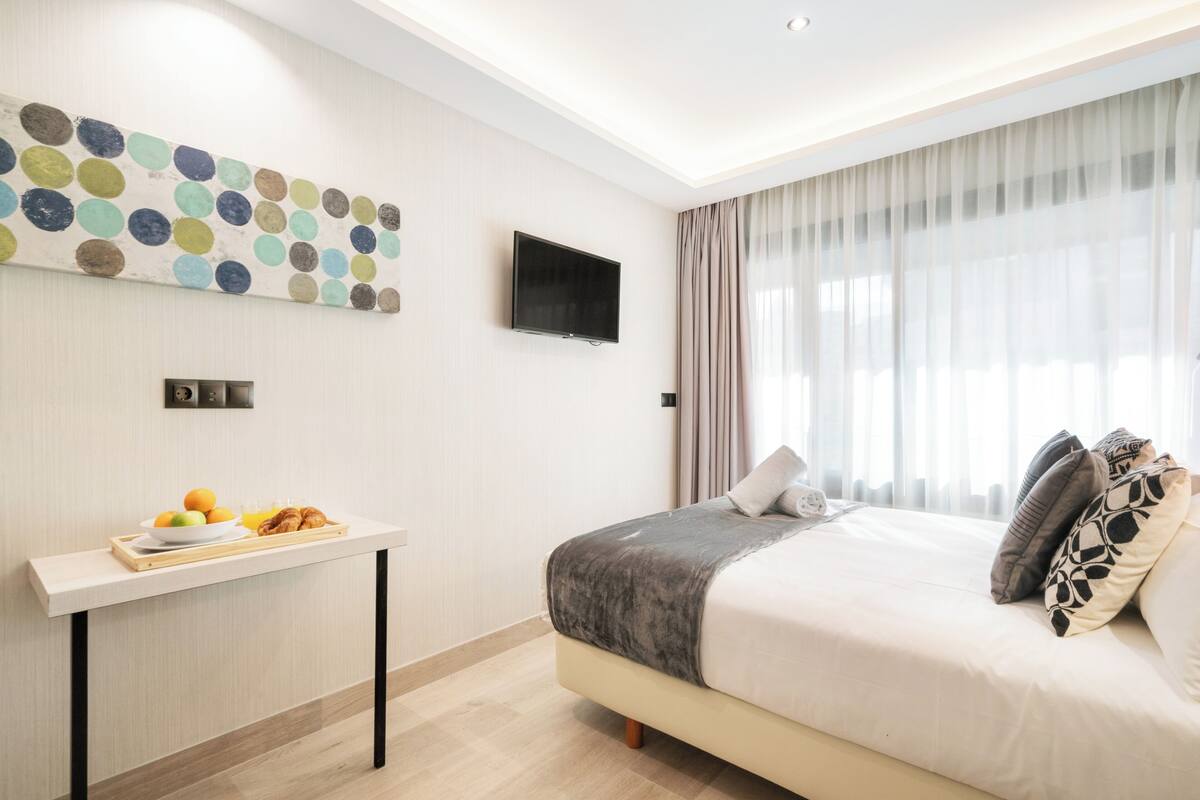 Double Room | Iron/ironing board, free WiFi