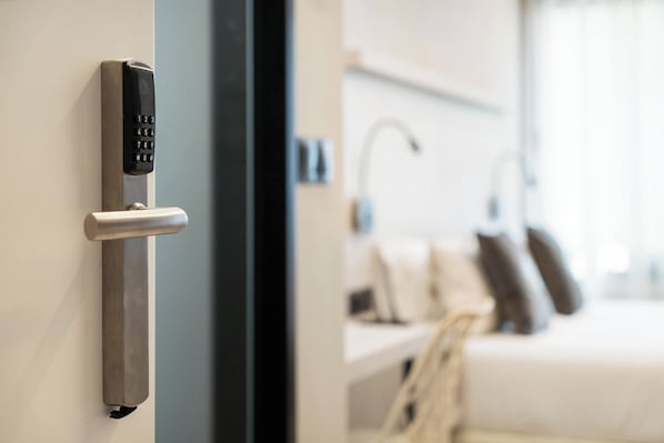 Iron/ironing board, free WiFi - Dobo Madrid SB20 (Madrid)