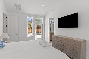 4 bedrooms, free WiFi, bed sheets
