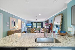 Lobby - The Wild Wahoo by Liquid Life (Orange Beach)