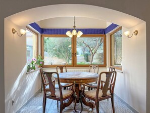 Dining - Bamboo Garden Oasis with Pool (Pula)