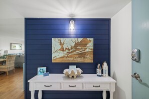 Interior - Cotton Bayou 7B by Liquid Life (Orange Beach)