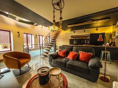 Modern Loft with Jacuzzi and Roof Top in Baccarat