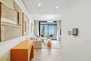 Apartment (1 Bedroom) | Interior - Serene Canal View 1BR Peninsula One (Dubai)