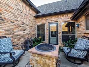 Terrace/patio - Laurel Lane Oasis / Pool Retreat Near FIFA (Bedford)