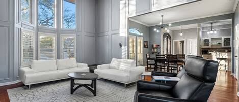 Een smart-tv en een kantoor