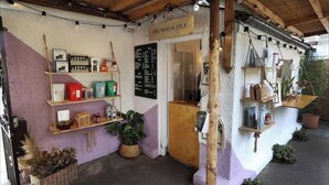 Property grounds - Stylish Base in Dublin’s Coolest Neighbourhood (Dublin 6)