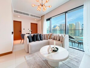 Front of property - Marina Vida Luxury 1BR Balcony & Prime Location (Dubai)