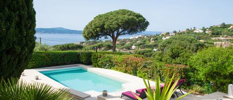 Alberca al aire libre