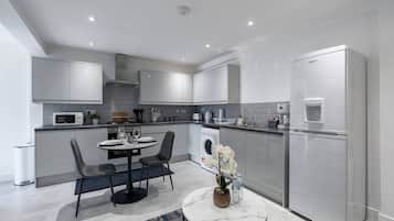 Apartamento, 2 quartos, para fumantes, vista para a cidade | Parte interna