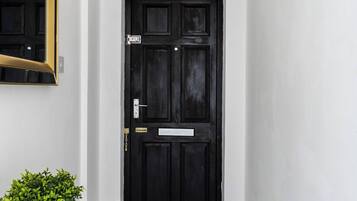 Apartamento, 2 quartos, para fumantes, vista para a cidade | Parte interna