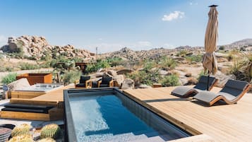 Een verwarmd zwembad