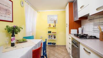 House | Private kitchen | High chair