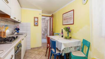 House | Private kitchen | Highchair