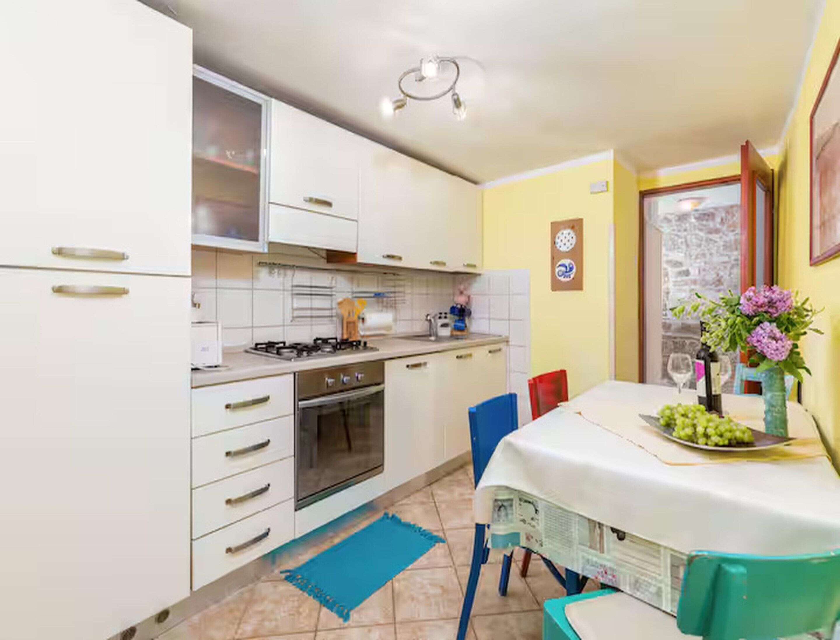 House | Private kitchen | Highchair