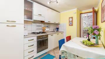 House | Private kitchen | Highchair