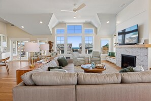 TV, fireplace, ping pong - Dennis -- Brand New in 2026! (Corolla)