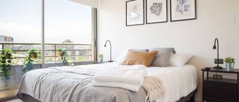 Iron/ironing board, WiFi, bed sheets