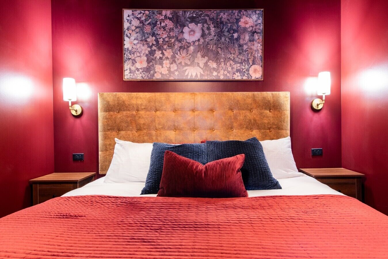 2 bedrooms, WiFi (free), bed sheets