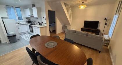 Cosy house with garden & parking - Quiet area of Savigny-sur-Orge