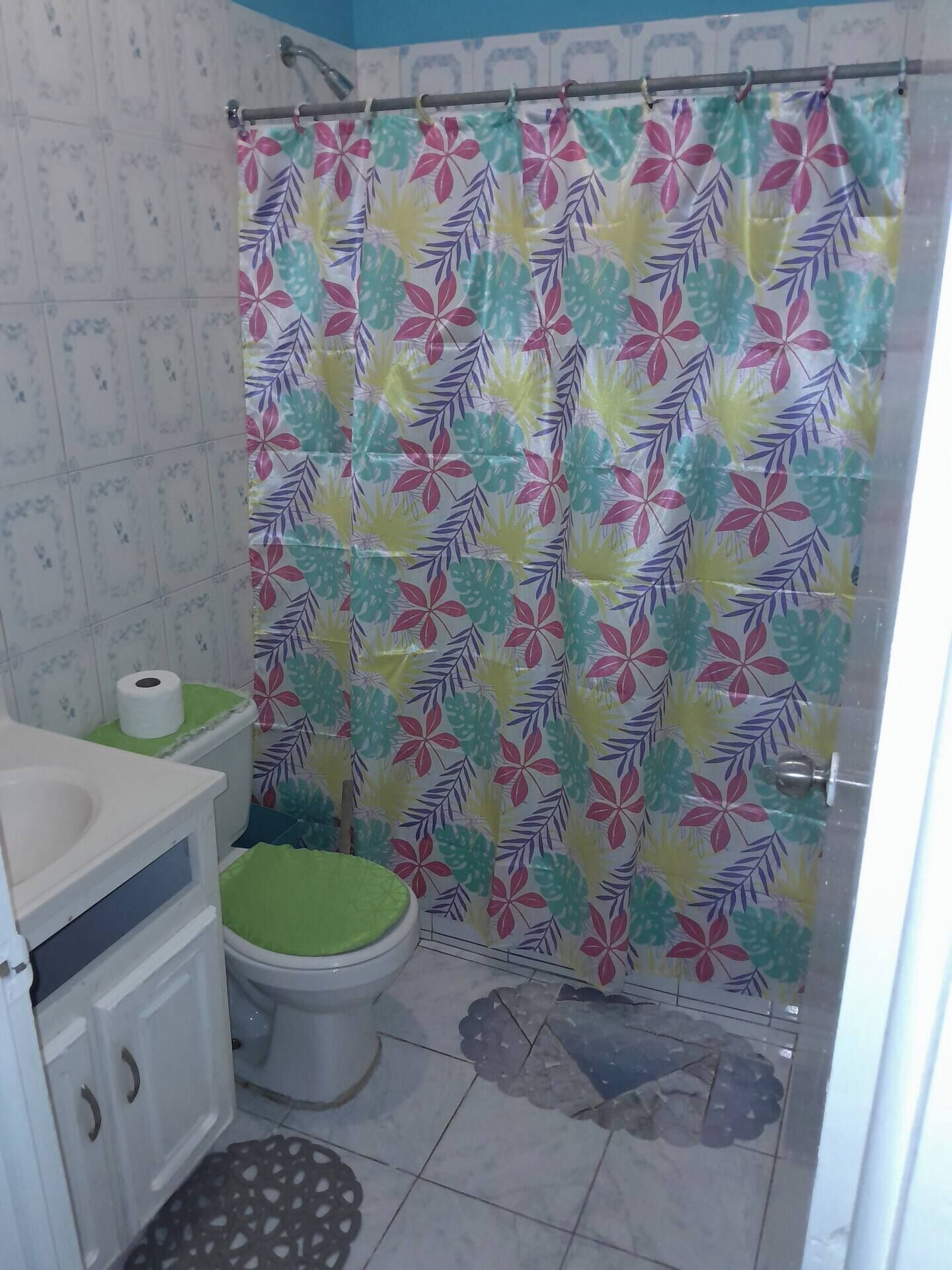 Towels, soap, toilet paper