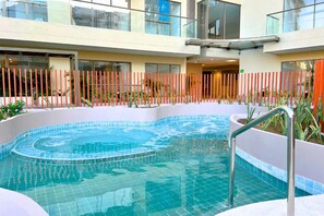 Pool - Reserva del Mar II: Luxury Resort Suite | Spa, Pools & No Extra Fees (Gaira)