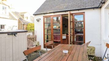 Tempat makan outdoor