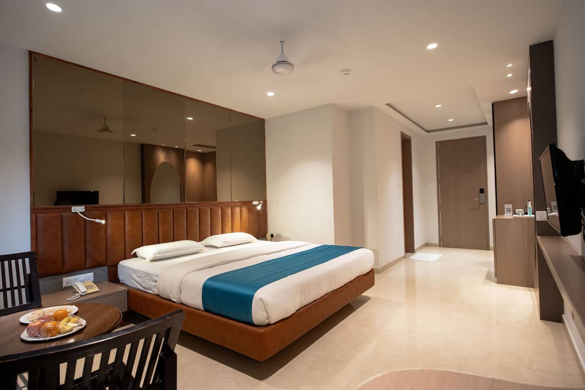 Deluxe Double or Twin Room, City View