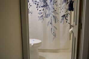 Hair dryer, towels, soap, toilet paper - Smallwood St Park,Washington DC and Indian Head (Marbury)