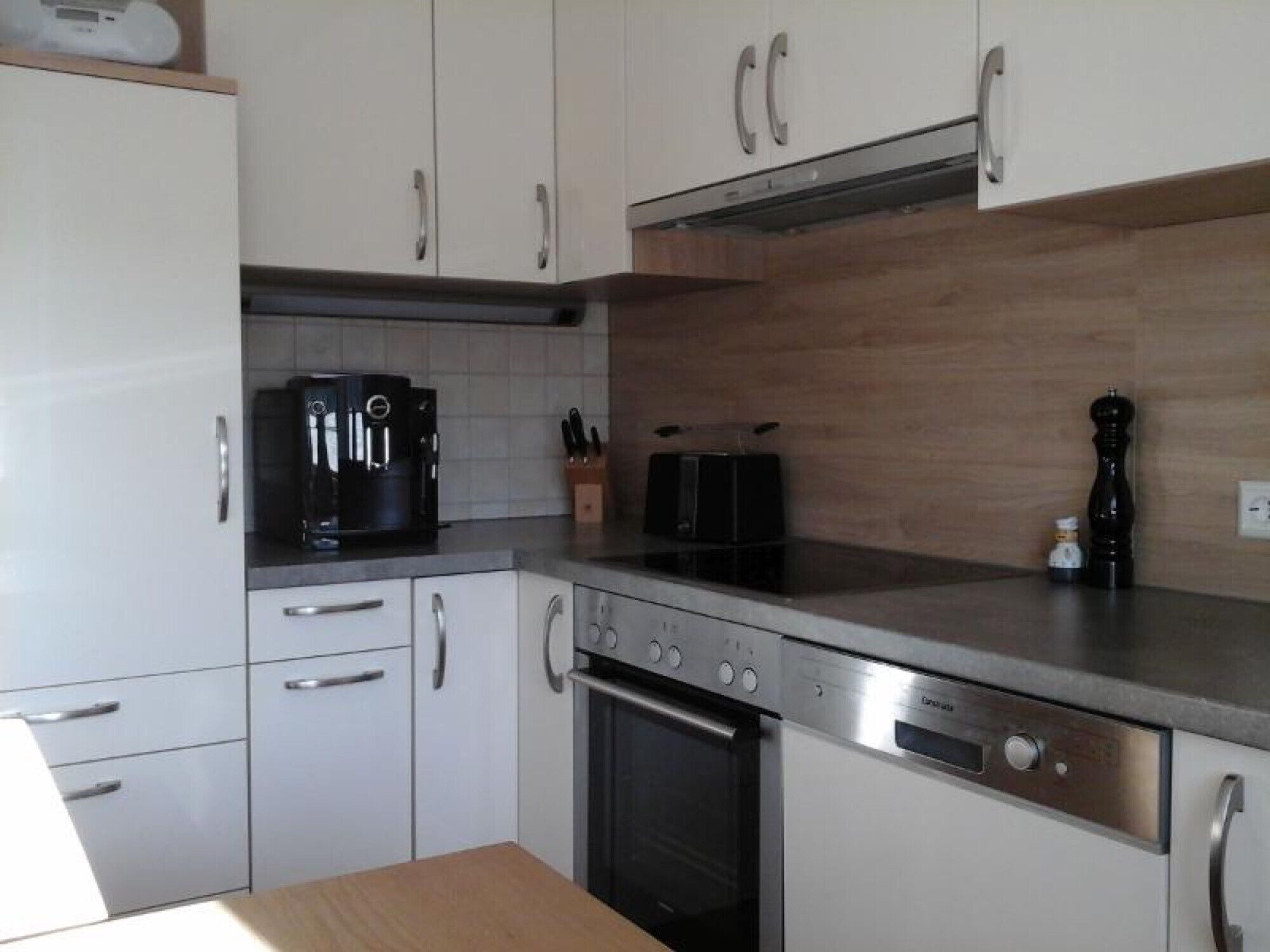 Refrigerador, microondas, horno, placa de cocina