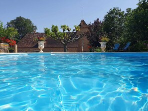 Outdoor pool - Exceptional gîte in the heart of a 12-hectare natural estate (Le Buisson-de-Cadouin)