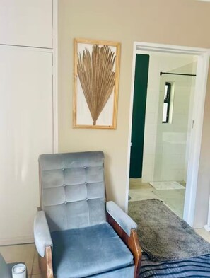 Interior - Modern studio in Greendale - 2337 (Harare)