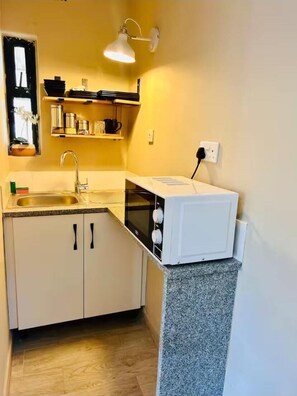 Private kitchen - Modern studio in Greendale - 2337 (Harare)