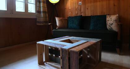 Cosy Vintage Apartment next to the horse stable