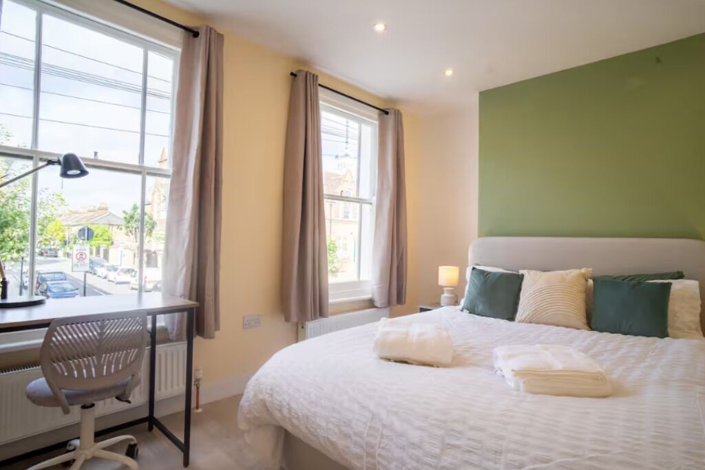 4 bedrooms, WiFi, bed sheets