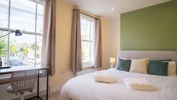 4 bedrooms, WiFi, bed sheets