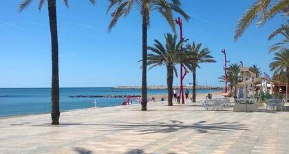 Spacious apartment 400 m from Vinaros beach