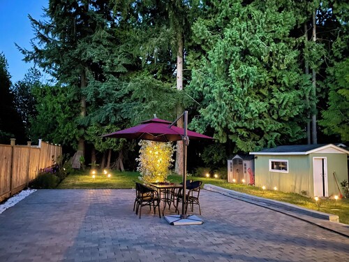 Metrotown sweet home 3-bedroom house in Burnaby perfect for your getaway