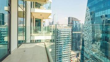 Apartment, Balcony, Lake View | Kawasan hartanah