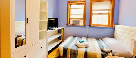 Iron/ironing board, WiFi, bed sheets