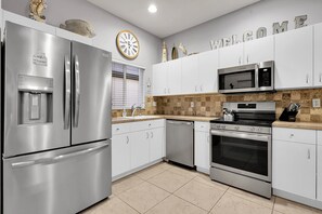 Exterior - 2814 SW 44th Ter (Cape Coral)