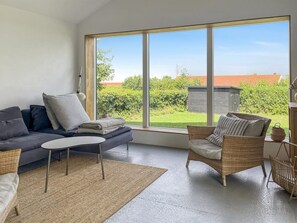 TV - "Karlotta" - 500m from the sea by Interhome (Allinge)