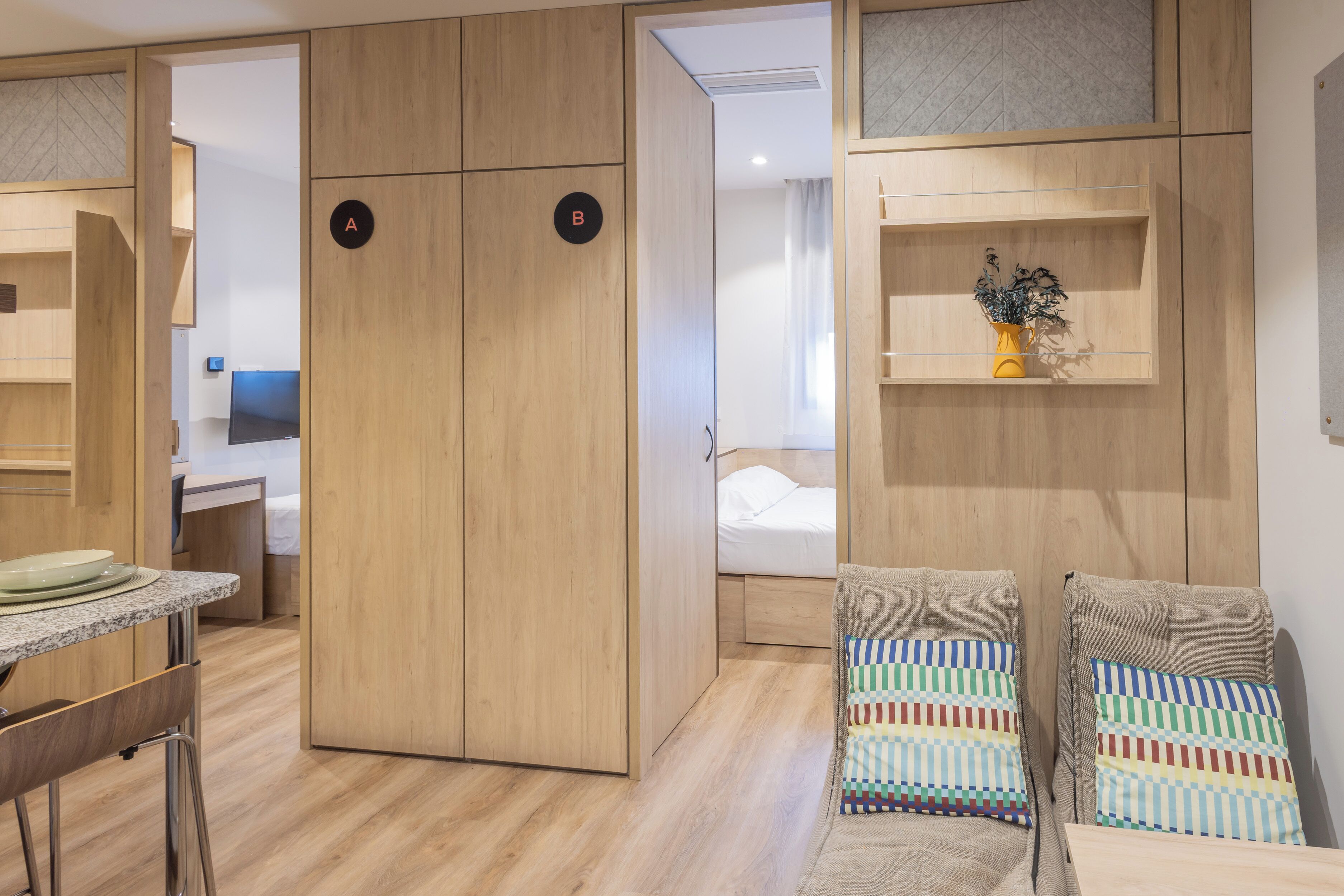 Basic Apartment | Desk, laptop workspace, free WiFi