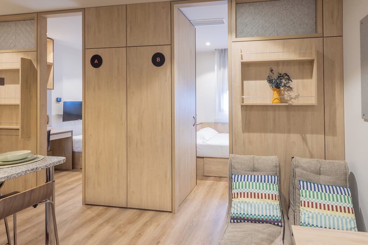 Basic Apartment | Desk, laptop workspace, free WiFi