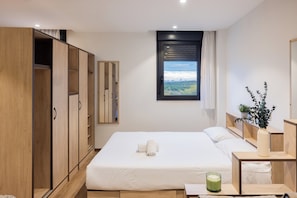 Desk, laptop workspace, free WiFi - Stephouse Pozuelo Europa (Pozuelo de Alarcon)