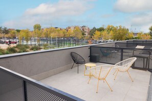 Studio Basic | Teras/patio