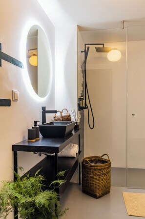 Apartment | Bathroom - Regras Apartments & Garden A24 by Benefit Collection (Porto)
