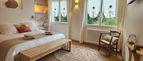 2 dormitorios, tabla de planchar con plancha, wifi y ropa de cama